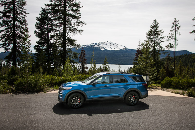 HixFordLee's tweet photo. It's National Road Trip Day! Where will Ford take you this year? #NationalRoadTripDay https://t.co/RX7Pc3g5HP