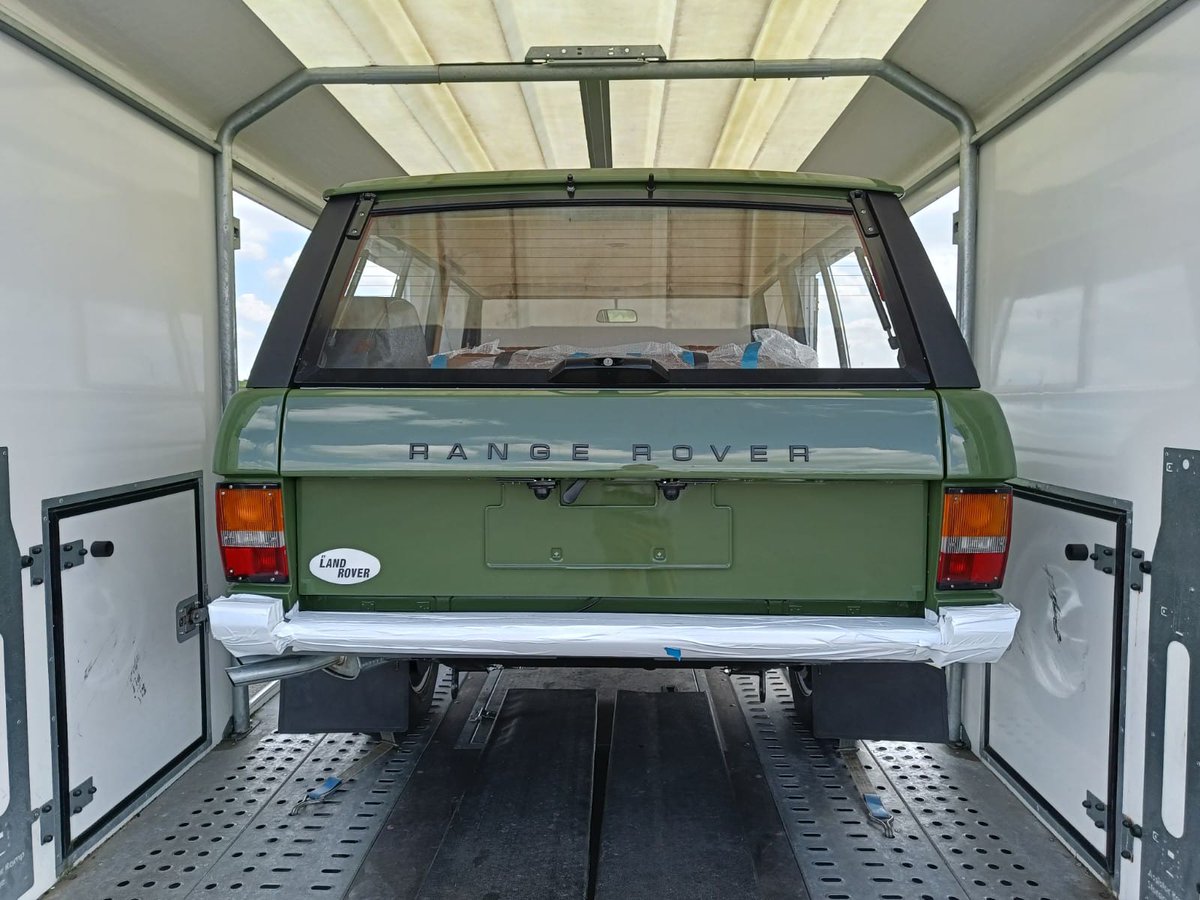 We moved this immaculate 1970s Classic #RangeRover from Coventry to another part of Warwickshire so it could be tested to ensure everything worked as it should before being returned to the customer. 
#CoveredCarTransport #ClassicCarTransport