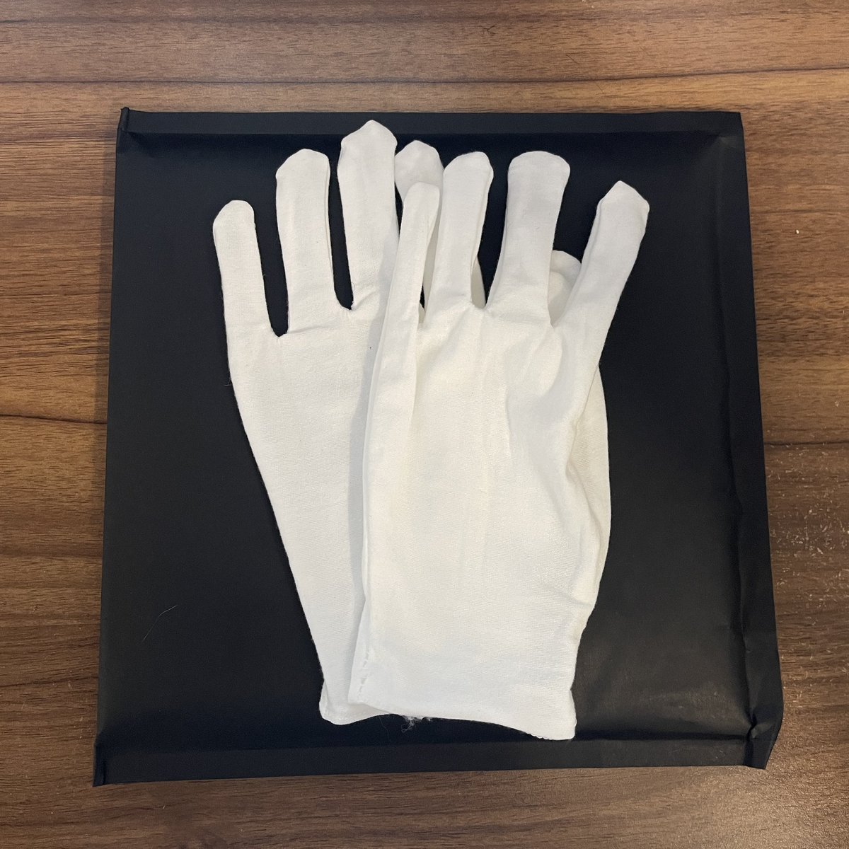 fingacode's tweet image. bruv... @Polygon1993 you didn&apos;t have to go this hard!!! The gloves 🧤‼️ C&apos;est trop chaud 🥵. This has made my day 💛 #EXT3