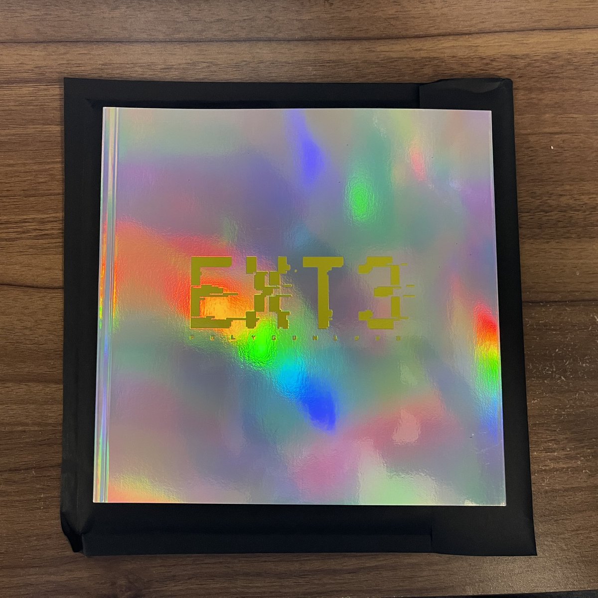 fingacode's tweet image. bruv... @Polygon1993 you didn&apos;t have to go this hard!!! The gloves 🧤‼️ C&apos;est trop chaud 🥵. This has made my day 💛 #EXT3