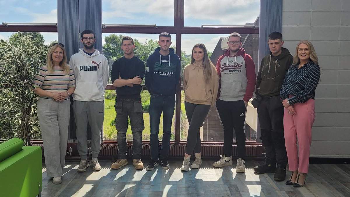 Our Senior Training Advisors Lorraine and Claire were delighted to meet our newly registered apprentices as they arrived for induction on a beautiful sunny morning earlier. Welcome aboard everyone and best of luck!
#GenerationApprenticeship #GoFurtherWithDonegalETB
