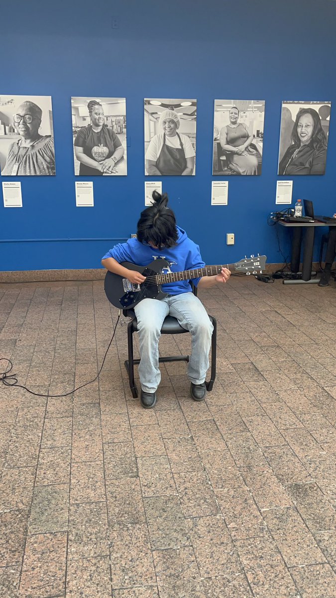 Last week, we took our Aladdin cast and a few @229Holabird musicians to @BaltCitySchools headquarters for fine arts month to perform some numbers from our musical and showcase a few of our talented band members. It was a blast!! 🎶🎭