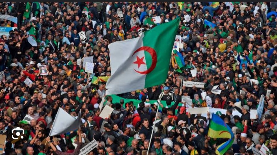 Akiiakagu's tweet photo. @NaijaGoBeta1 Apt!
We should not be afraid to do Algeria protest style to take back our country https://t.co/qPgjowdea1