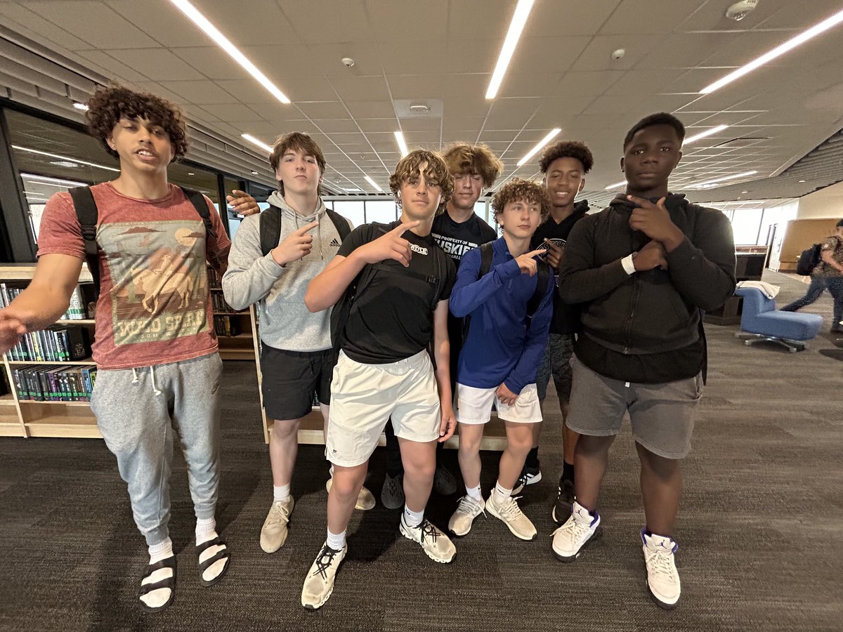 OPS_WestviewFB's tweet image. Last day of school pics! #GuloGulo #FREAKs