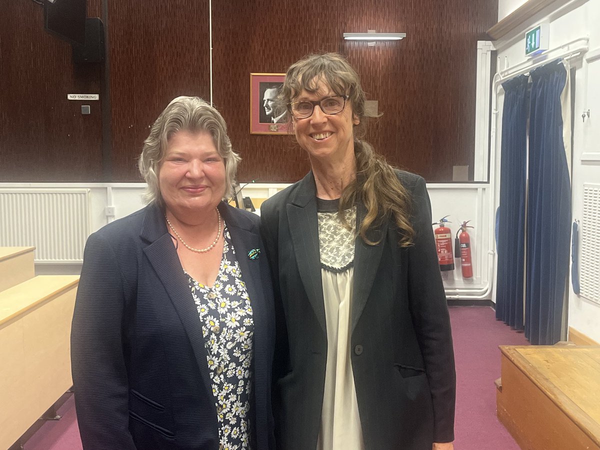 Met these two amazing ladies at the Staff Long Service awards on the Southend site today. They have both recently retired from the Ophthalmology service and spoke so passionately about their years in the service (which numbers up to 48hrs) ⁦<a href="/MSEHospitals/">Mid and South Essex NHS Foundation Trust</a> 👏🏻👏🏻👏🏻👏🏻