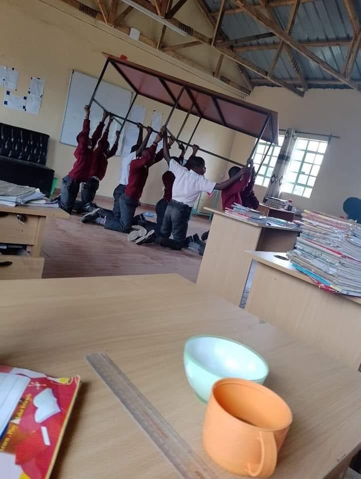 Eti wamekunywa chai ya walimu?🤣😂