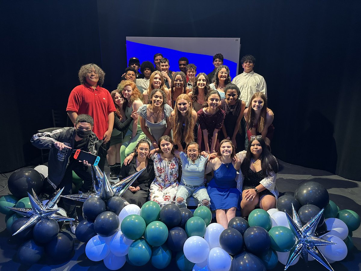 ICHS_Choir's tweet photo. The first year is officially in the books. I can’t express how proud I am of this program. Our goal was to build a strong foundation of respect, hard work, trust and laughter and we absolutely achieved that. Now it’s time to build on the success! 💚🎵 #blazethetrail https://t.co/KIYRXrpqp1