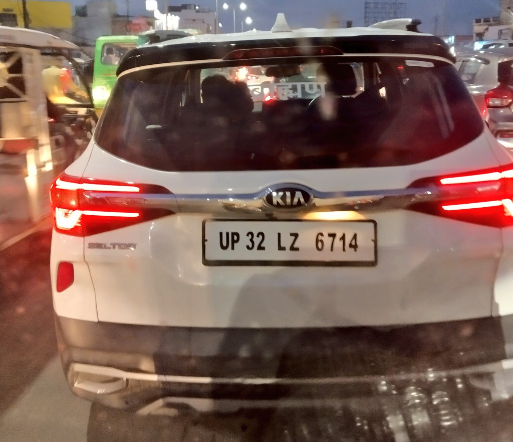 गाड़ी पर भीम आर्मी लिखवाने पर 10000 काचालान करने वालों 
जरा नीचे की तस्वीर भी देख लो

जातिसूचक  शब्द लिखें वाहन हर जगह मिलते है
काटो चालान अब भेजते है आपको चालान के लिए गाड़ियां!

<a href="/BhimArmyChief/">Chandra Shekhar Aazad</a>
<a href="/VinayRatanSingh/">Vinay Ratan Singh</a>
@ABTAKNEWS1073
<a href="/SikandarBauddh_/">सिकंदर बोद्ध</a>