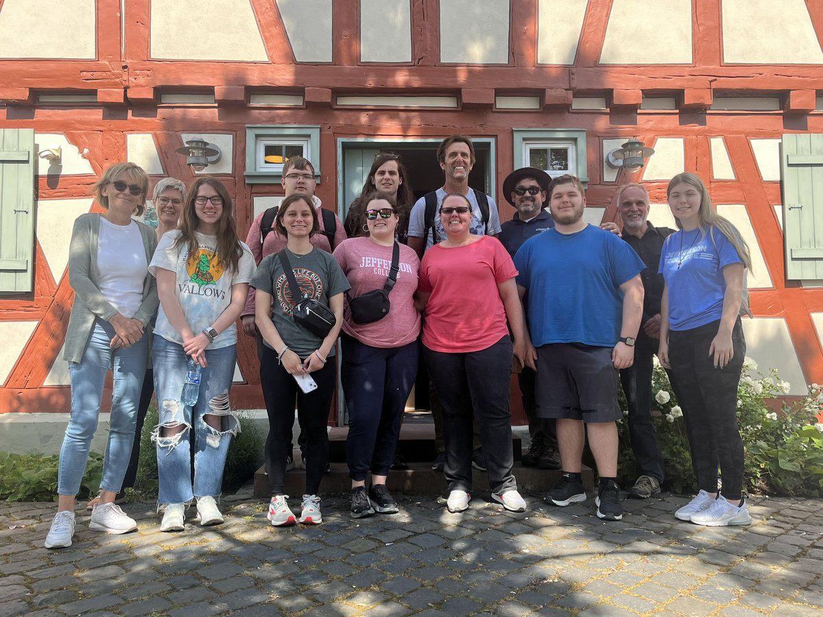 Division of HOP tweet media