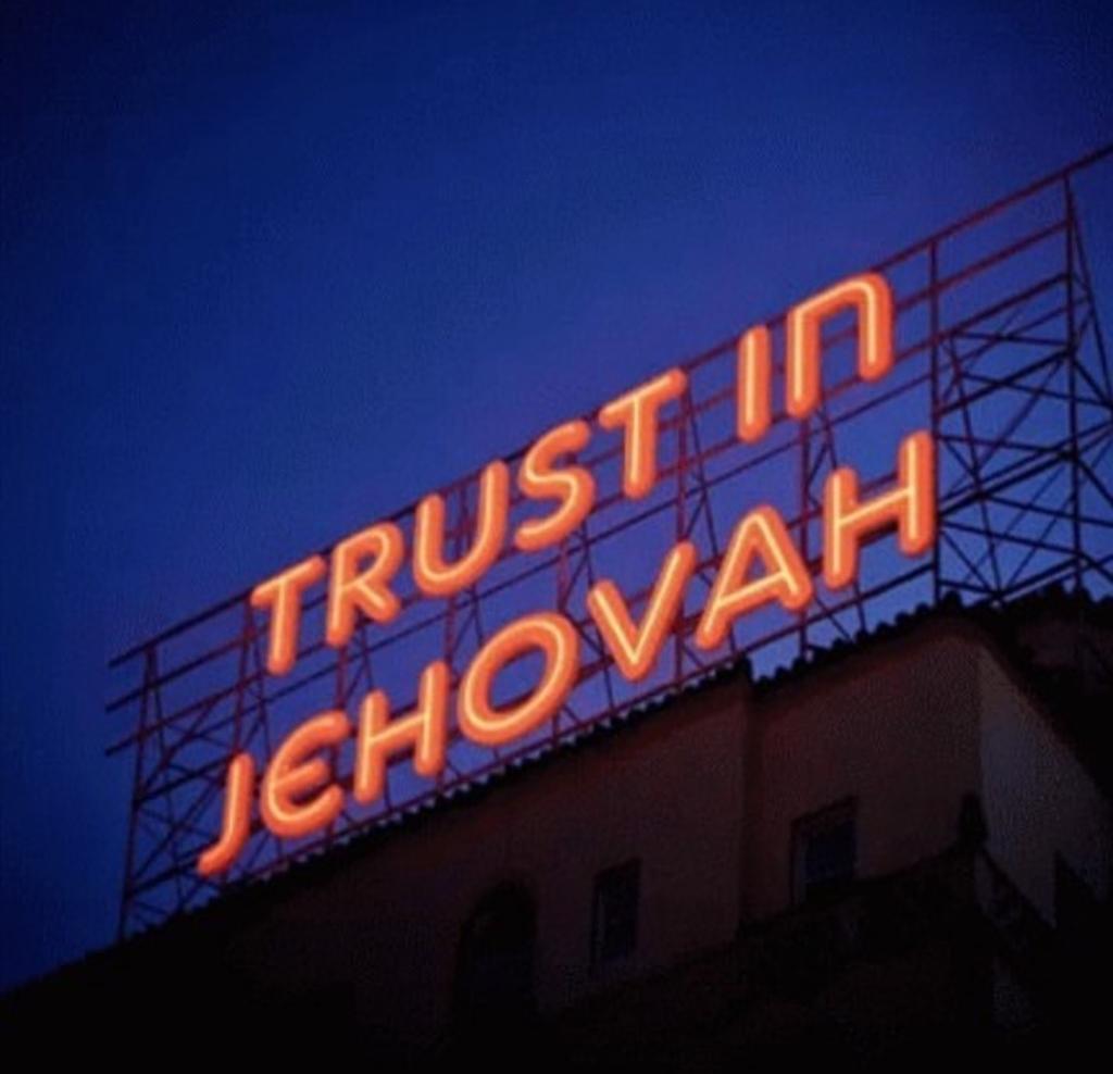 Trust in Jehovah with your heart and soul to give honor to his name 💜🙏🙏