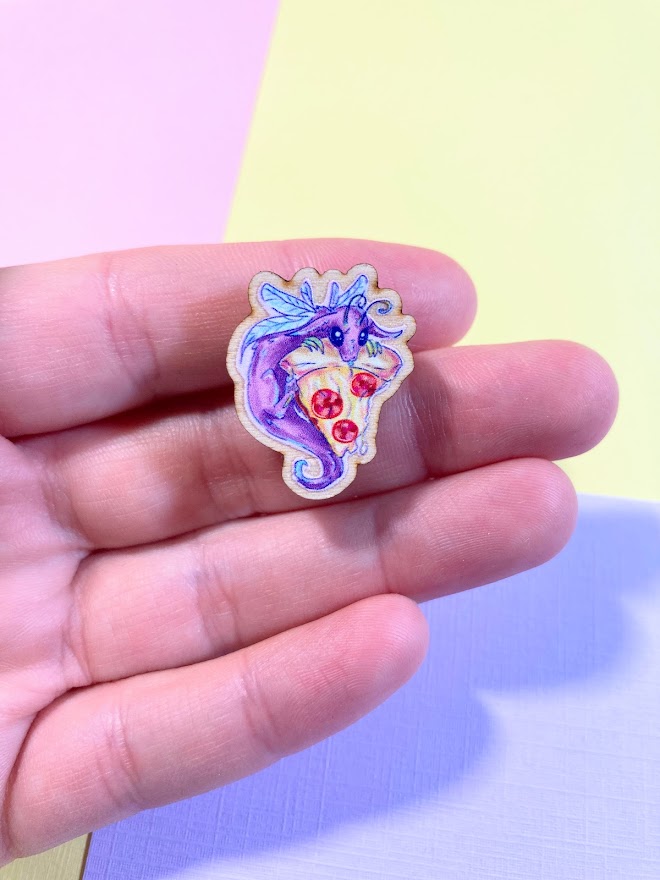 Cutie pins need a home! Go check out my 25% off pin sale. I love wooden pins. 🥺 ko-fi.com/kadoodles/link… 🌈#cuteart #kawaiiart #NintendoSwitch #dragons
