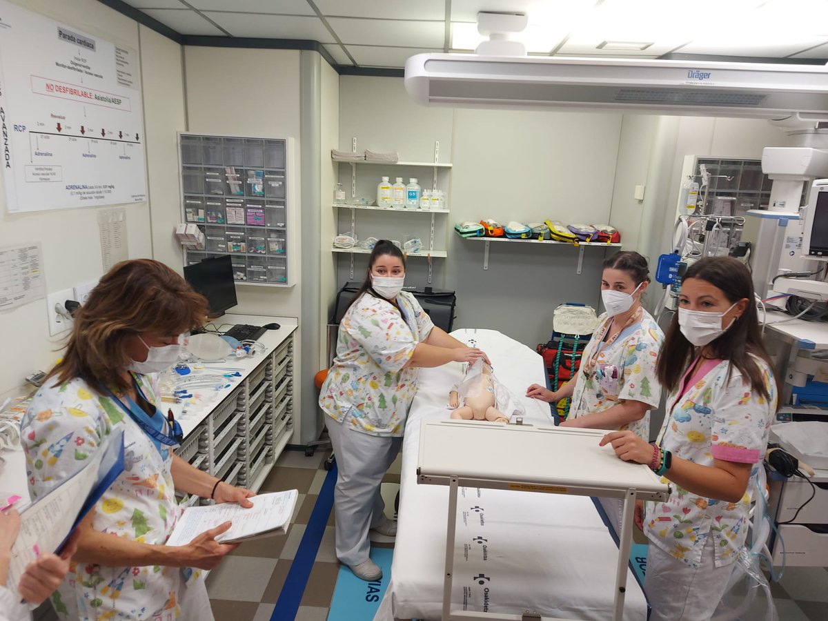 MintegiSanti's tweet photo. Simulation given by nurses @supcruces @upvehu @EiiOsi https://t.co/SODcb6fPHP