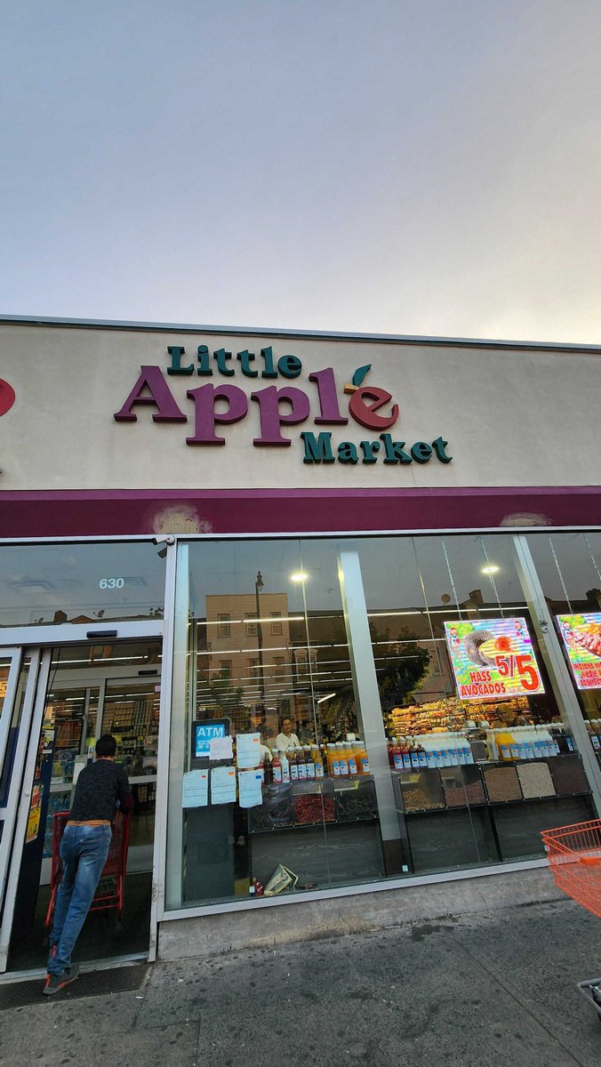 ProHealthConn's tweet image. Welcome Little Apple Market to ProHealth Connect !
#ProHealthConnect #OTCHealthyFood #Photooftheday #seniorlivingcommunity #seniorcitizens #boston #senior #seniorservices #community #seniorhealth support #retirementplanning #wellness #retirementcommunity #elders #medicare