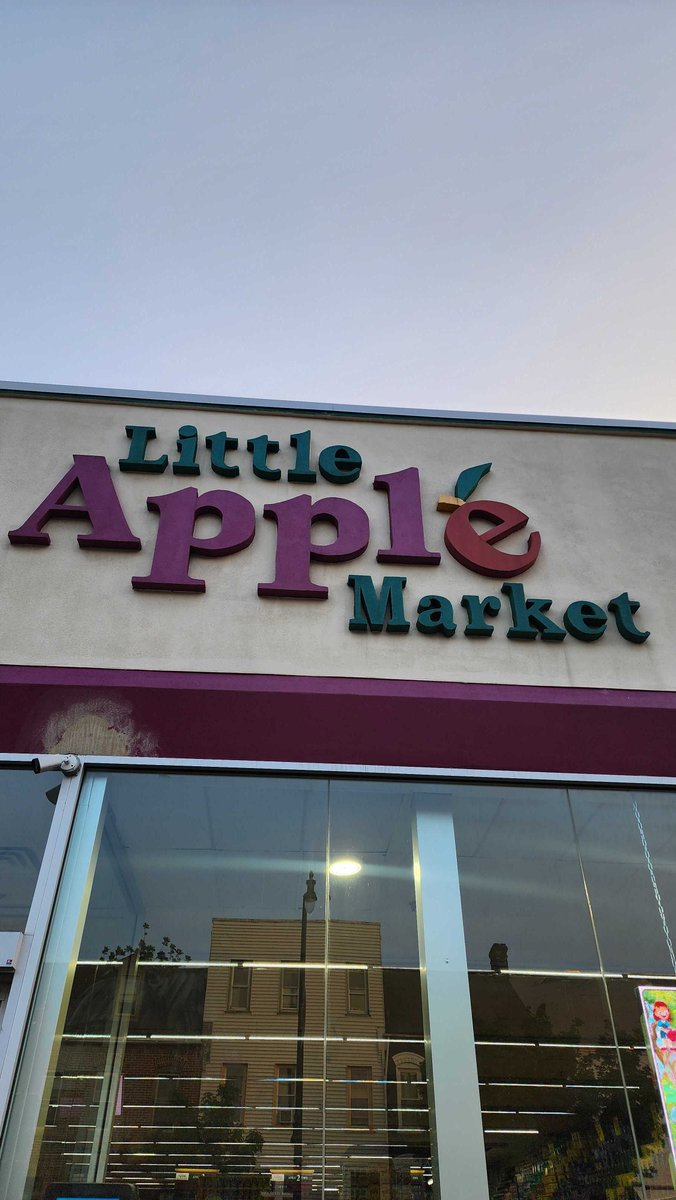 ProHealthConn's tweet image. Welcome Little Apple Market to ProHealth Connect !
#ProHealthConnect #OTCHealthyFood #Photooftheday #seniorlivingcommunity #seniorcitizens #boston #senior #seniorservices #community #seniorhealth support #retirementplanning #wellness #retirementcommunity #elders #medicare
