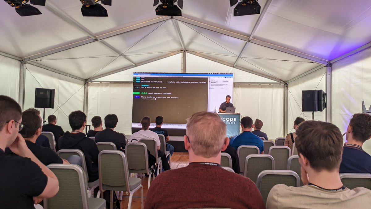 kevindubois's tweet image. Great talk and demo by @EddyVinckk about @astrodotbuild. Hard to believe it was just his 2nd conference talk ever because he looked (and presented) like a pro 🔥🔥 #CodeEurope
