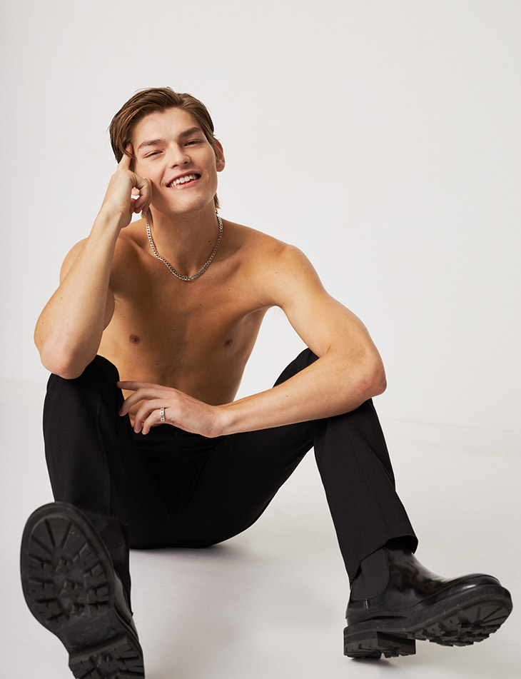 mmscene's tweet photo. The handsome #DodgeDunlap stars in #MMSCENE STYLE STORIES exclusive session captured by fashion photographer #TheeTham: https://t.co/bzmCsf4Svk https://t.co/oWZwqK0yoo