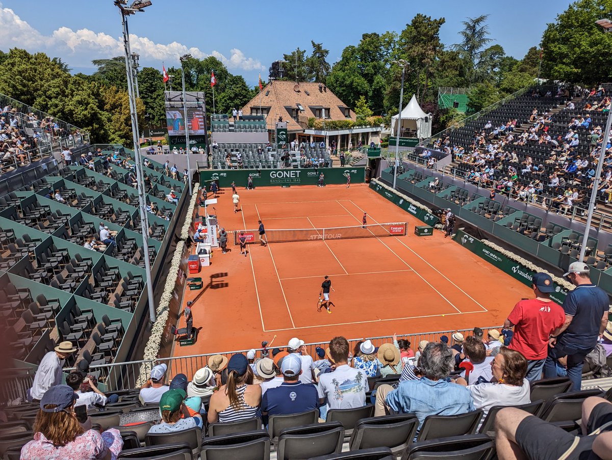 oracle1986's tweet image. Watching live tennis for the first time since the pandemic began. Feels like  a lifetime ago lol. Hope this is a good match! #GenevaOpen