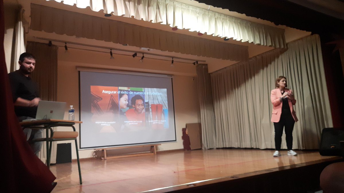 Microsoft Educación tweet media