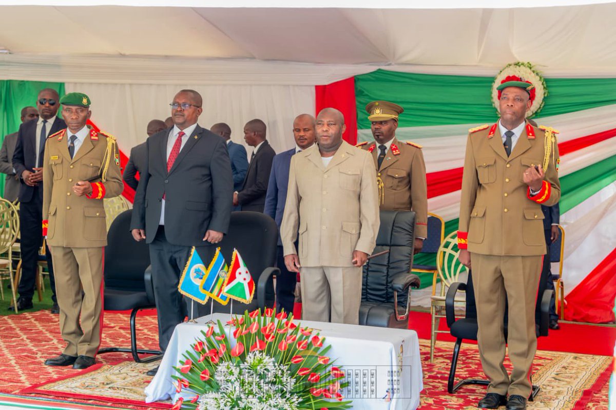 NtareHouse's tweet photo. #Burundi S.E @GeneralNeva, Chef de l’Etat et Commandant en Chef des Forces de Défense et de Sécurité, a rehaussé les cérémonies marquant l’Ouverture Solennelle de l’année Académique 2022-2023 à l’Institut Supérieur des Cadres Militaires-ISCAM. https://t.co/GAblJLWr8N