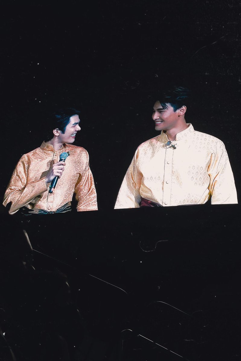 apogyutwins's tweet photo. i miss you so much my MileApo🥺✨

#MilePhakphum #Nnattawin 
@Nnattawin1 @milephakphum https://t.co/OBqslcJLNC
