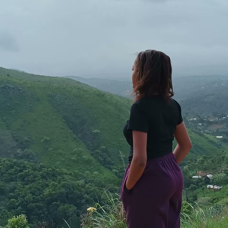 Les_BSF's tweet photo. Take a break and get moving. Get to know yourself. Meet new people and experience new things. Watch the sun set on a path. Eat on a plate with strangers &amp; listen to the stories behind each of their wrinkles

And when you're back home, see how powerfully yu will fight your battles https://t.co/CXtx5ulPKn