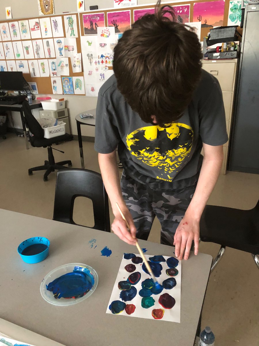 Miss_J_Piazza's tweet photo. In GAINS students expressed an interest in learning how to mix colours. We read “Mix It Up” and then students explored primary colours. They enjoyed seeing what colours they could make.  @WestgateWolves #gecdsbgains https://t.co/16AMZbi7Kn