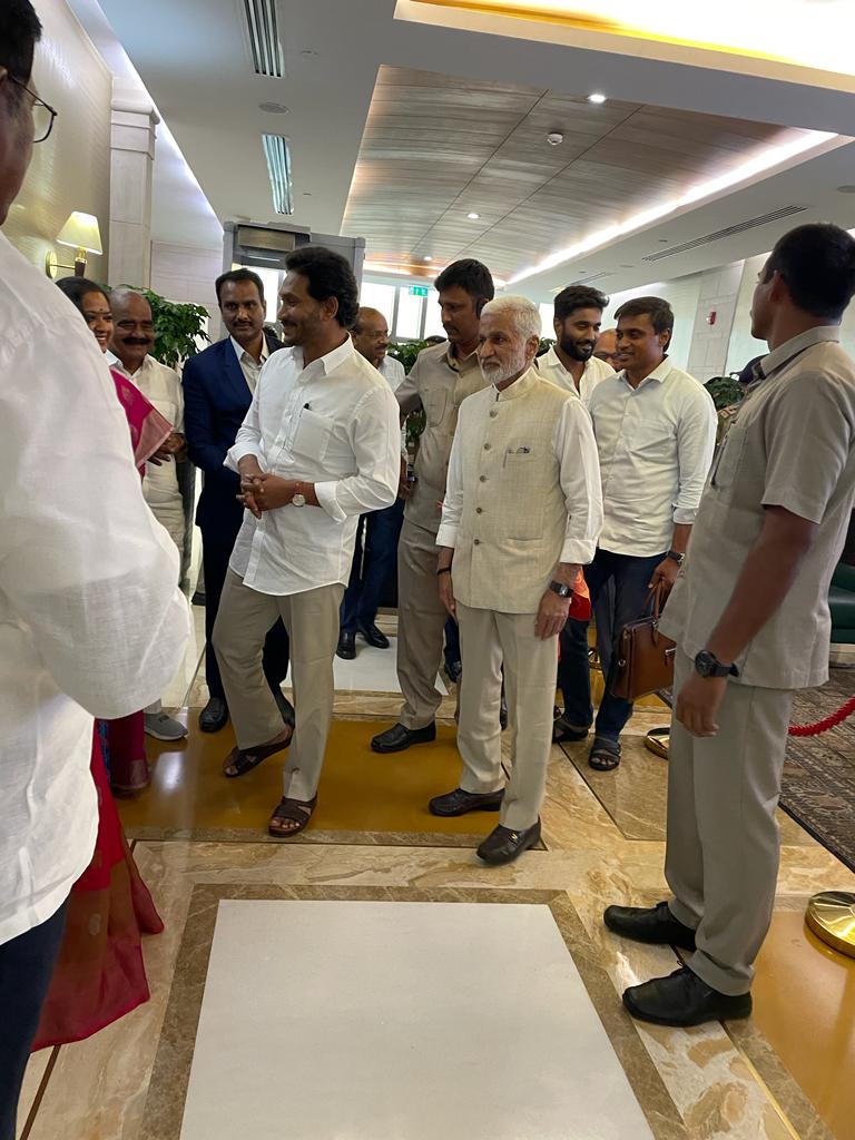 VSReddy_MP's tweet photo. Received Hon’ble CM @ysjagan garu at the Delhi Airport today along with my colleague MPs &amp; other Sr. Leaders. HCM reached the national capital to attend the historic inauguration ceremony of the New Parliament Building. https://t.co/KlnQxF5thv