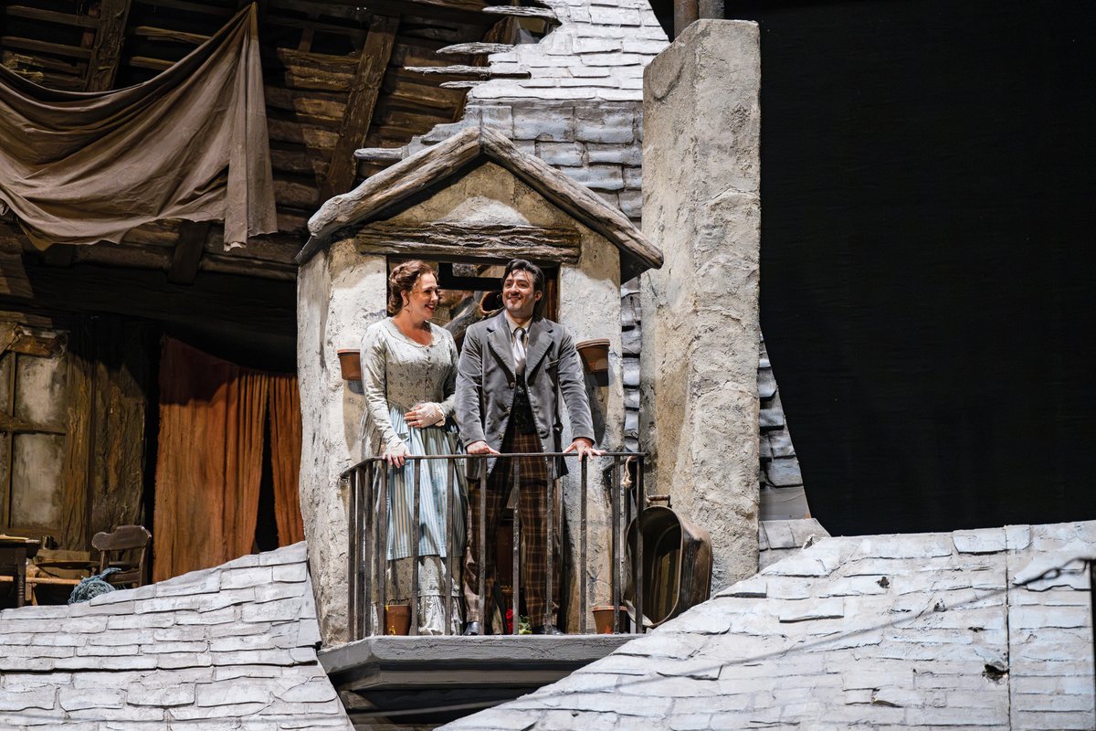 Puccini’s La Bohème returns tonight, May 26, with soprano @sopsus and @CharlieTenor as Mimì and Rodolfo and soprano @LaMoooore and baritone Quinn Kelsey as Musetta and Marcello. @jamesgaffigan conducts. On stage through June 9: bit.ly/3mQCRRx