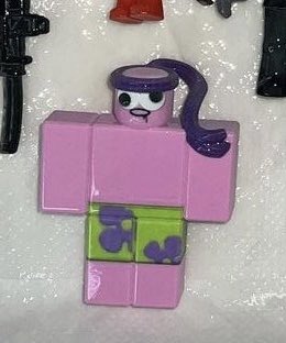 MoonMinerhead's tweet image. 👀 @figurefactories #ROBLOX #robloxtoys #robloxtoycode