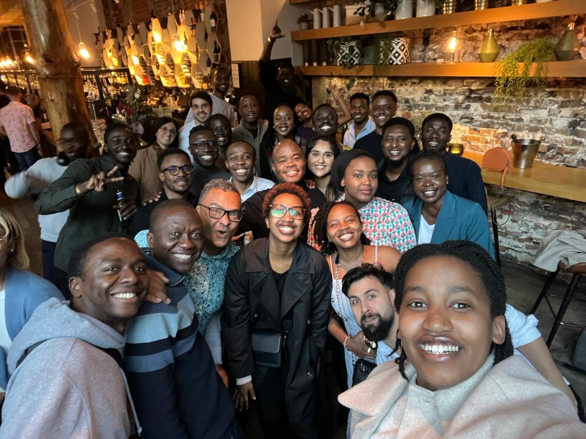 30 AL Alumni in London ignited inspiration and connection, representing our global community. Diverse industries, shared stories, and embracing challenges - their impact resonates worldwide. 
Proud of all the AL Network! #DoHardThingsincredible  #LifeatALG #GlobalTeams