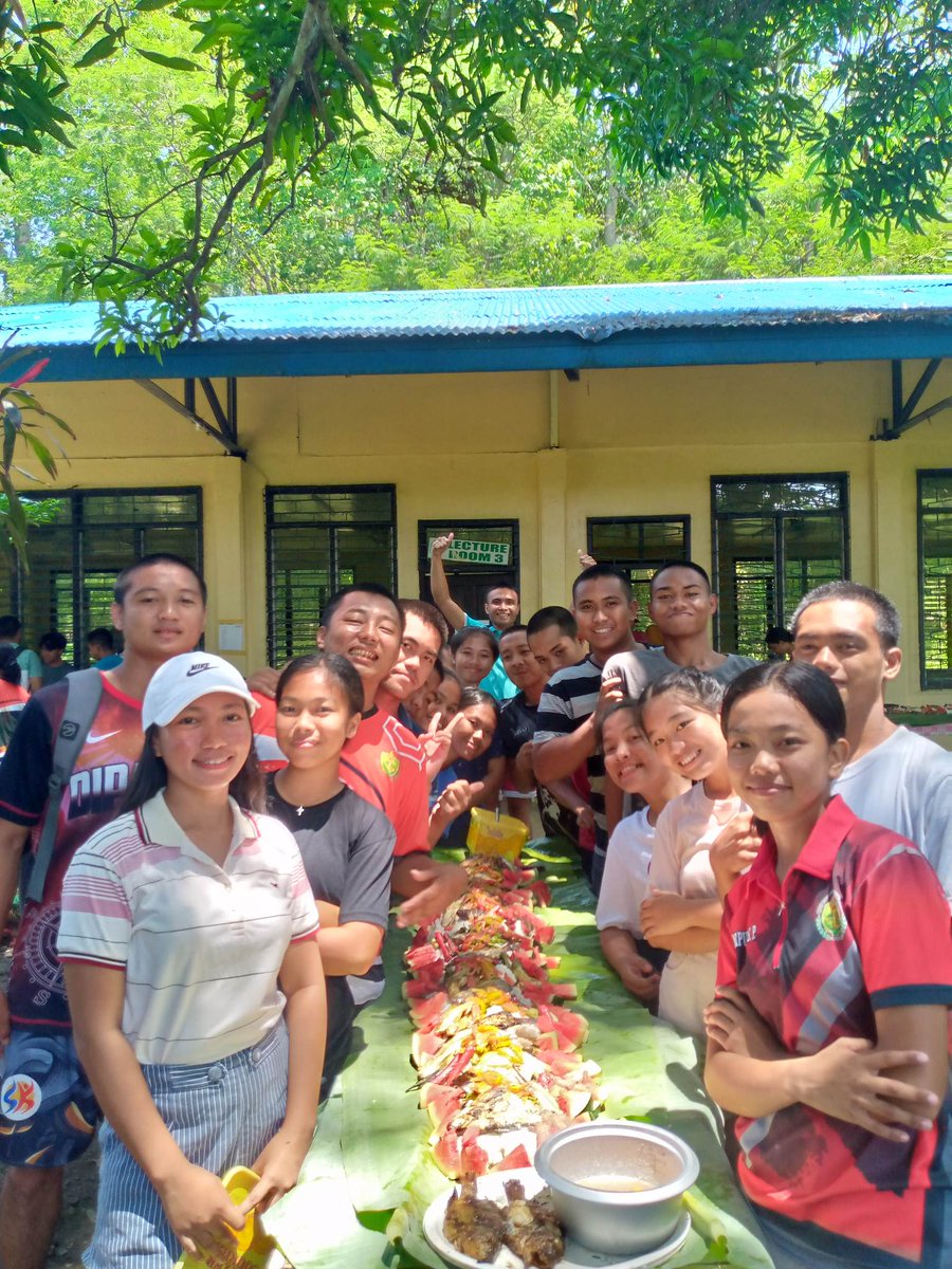 bikolski's tweet photo. Salamat sa pagbabahagi ng inyong mga talento ❤️
#Unit10
#HomeofChampion https://t.co/z1sW730U9X