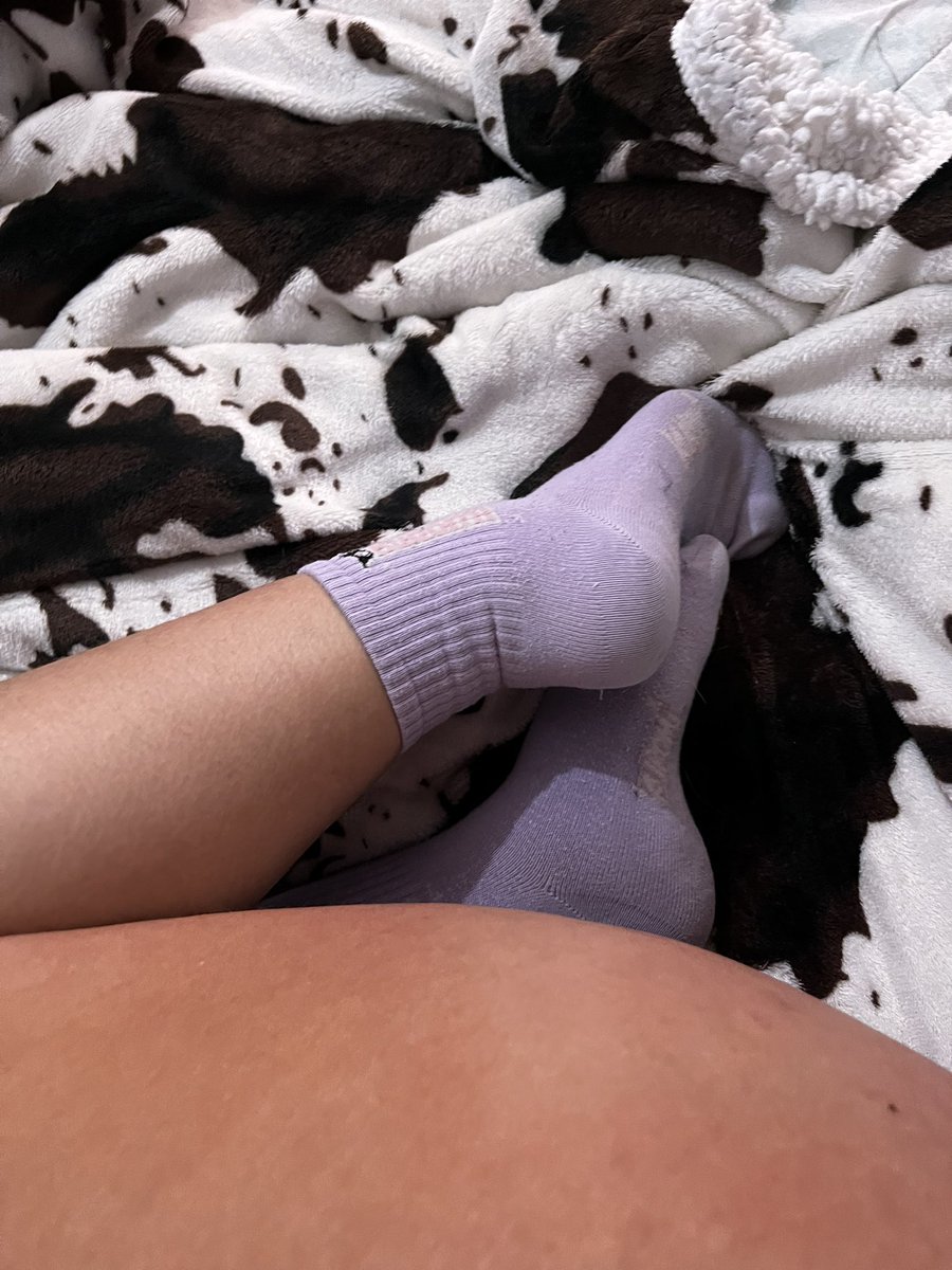 moongirl3333's tweet photo. Feet fetish anyone? 🍒 https://t.co/b9Fc9iKvY7
