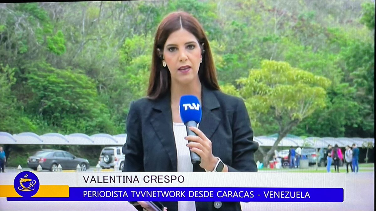 #EnVivo Desde la UCV, nuestra corresponsal <a href="/valenmcrespo/">Valentina Crespo</a> nos trae todo sobre las elecciones para renovar las autoridades universitarias 🗳️ #PorLaMañana con <a href="/acostacarlostv/">Carlos Acosta</a> #TVV