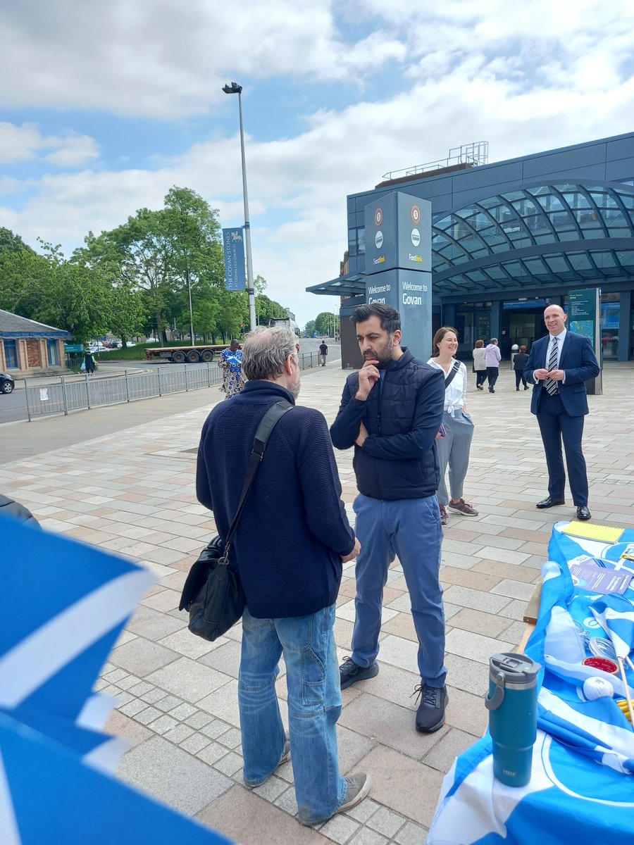 Good wee campaign session at Govan Cross with @HumzaYousaf. Very positive response. #ActiveSNP