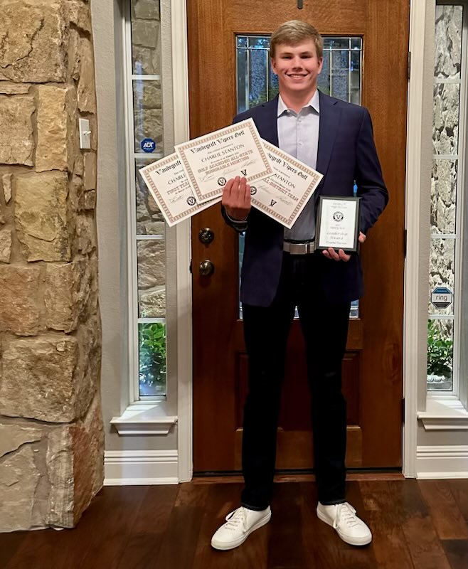 theBRADLEYE's tweet photo. ⁦Proud of you ⁦@Chucky04011⁩.  Tough decision to leave football your senior season.  Look at the love, friendships, &amp; success from ⁦⁦@VandegriftGolf⁩. You made the right choice! 1st Team All-District, Academic All-state Honorable Mention. Team Leadership award. https://t.co/PUaXalpOv0