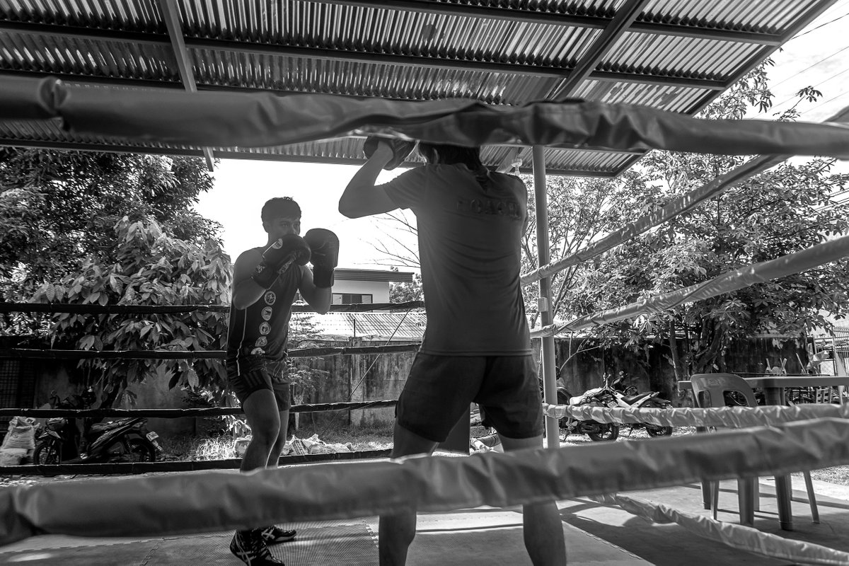 V_L_Photography's tweet photo. Christian training for his up coming fight!

#boxing #mma #ufc #kickboxing #muaythai #boxingtraining #fight #training #boxeo #martialarts #workout #boxinglife #fighter #motivation #sport #boxer #boxingworkout #sports #champion #knockout #fighting #boxe https://t.co/KVjMaRiQFV