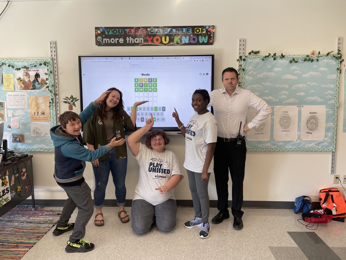 2 days in a row Ms. Avile’s class beat me at Wordle!