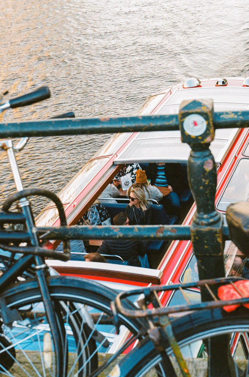 javi bolea (@boyinsleep) on Twitter photo 