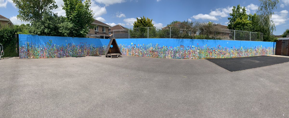 Aloeric Primary School, Melksham (@aloericschool) on Twitter photo And it’s finished! Thanks to <a href="/noaddedsugarart/">No Added Sugar</a> for creating this legacy art with our whole school community 🎨💐☀️ And it’s finished! Thanks to <a href="/noaddedsugarart/">No Added Sugar</a> for creating this legacy art with our whole school community 🎨💐☀️