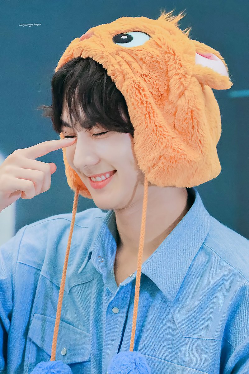 รูปน้องจองวอนเซ็ตนี้น่ารักมากกกกก มุมิมุมิสุดๆเลย😭😭😭😭😭😭😭😭😭😭