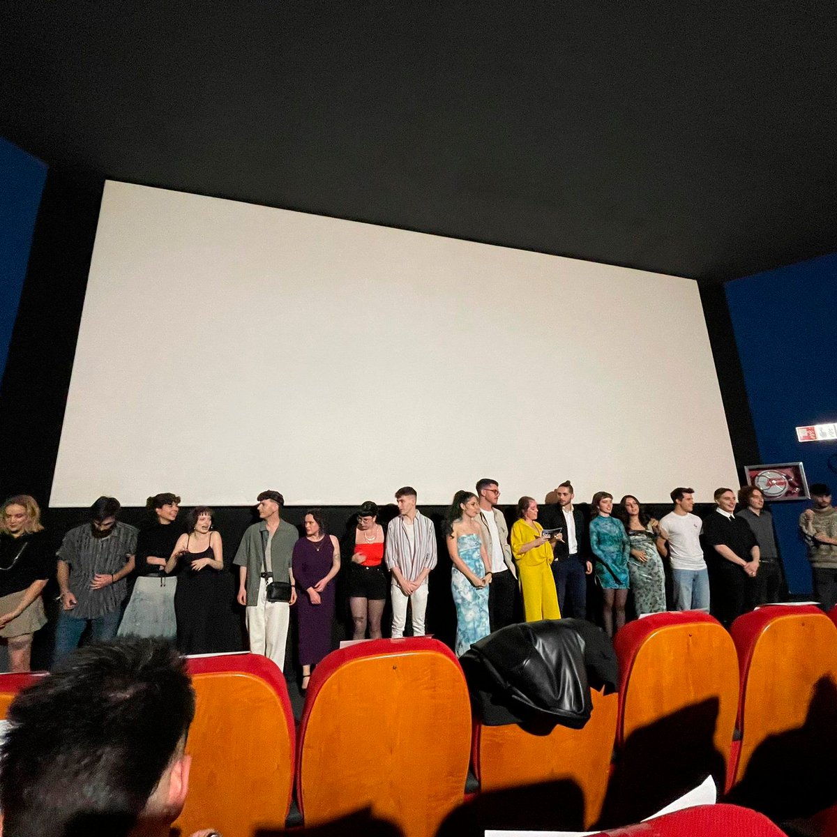 COMA_Burgos's tweet photo. El cortometraje SPLEN ya ha salido de la pecera 🐟 🎞️🎬🎥📹
Nuestra compañera @Sofiart99 ha presentado oficialmente el proyecto junto a varios compañeros de Comunicación Audiovisual en los cines @GolemBurgos en dos sesiones, debido al elevado número de asistentes que acudieron. https://t.co/SsKhyhdI47