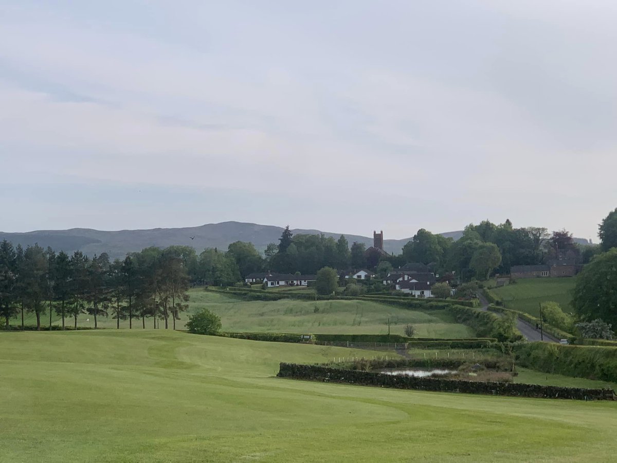 Evening golf at Thornhill Golf Club, D&amp;G. Simply stunning.

<a href="/ThornhillGolf/">Thornhill Golf Club</a> 

#DumfriesandGalloway #ScottishGolf #Golf 

thornhillgolfclub.co.uk