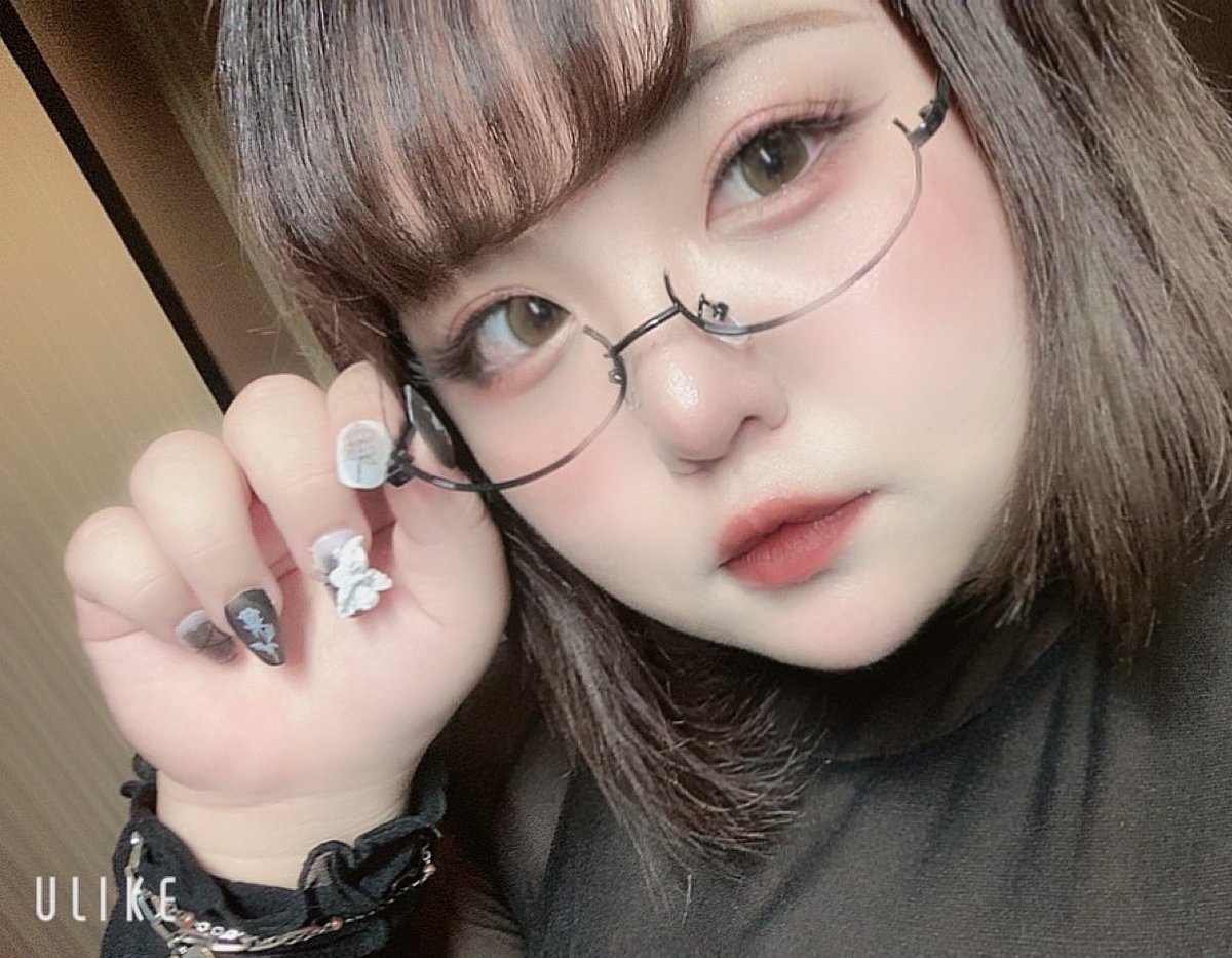 L6_buz's tweet photo. せくしーめがねいべんとやってり‼️ https://t.co/RBRwTuVHnq