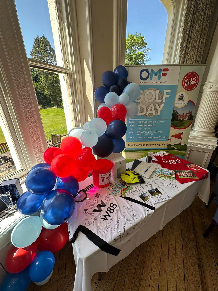 All set up for later <a href="/FinchleyGC/">Finchley Golf Club</a> 🙌🏼⛳️☀️🔥#HopeSwingsEternal