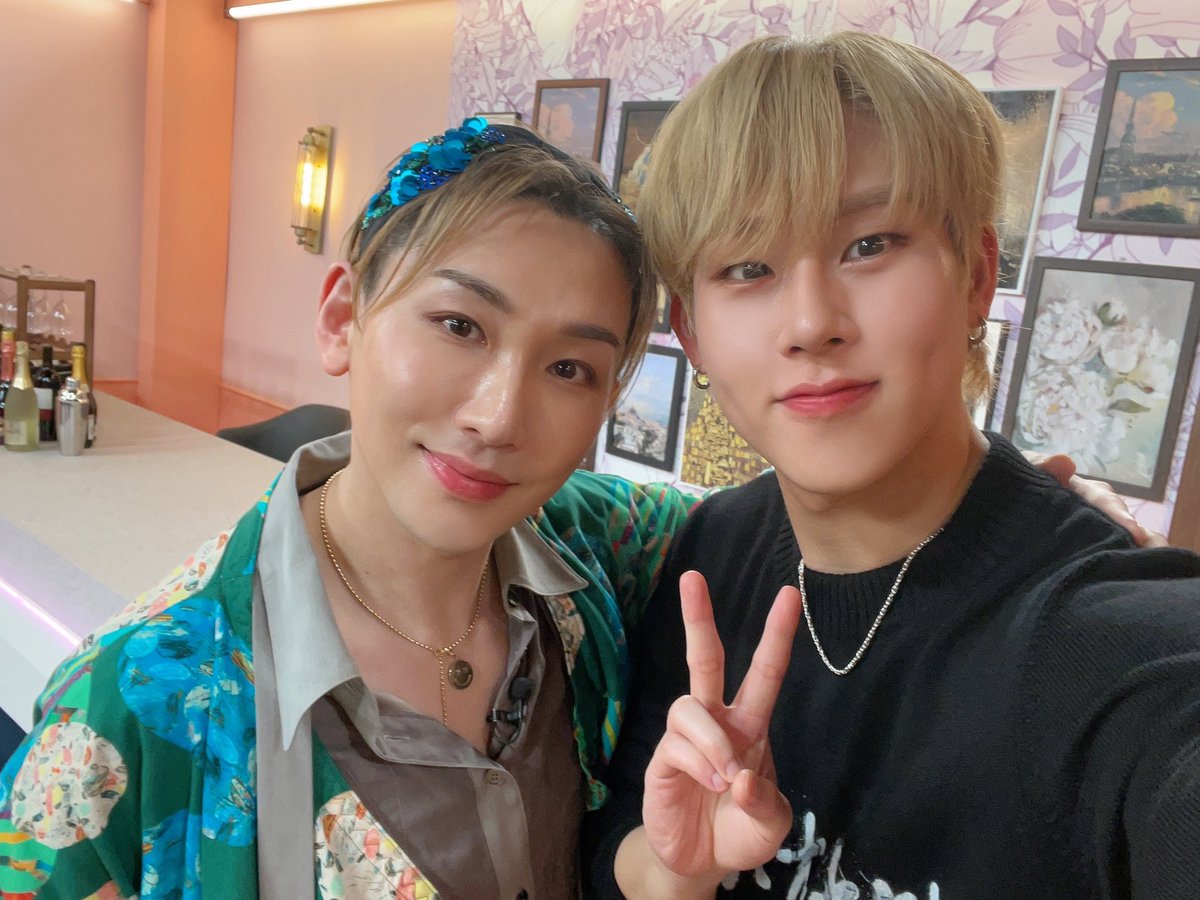 OfficialMONSTAX's tweet photo. 럭키오빠는 예언가✨ 
이렇게 행복한 방송이 있는거 맞아??? #주헌 https://t.co/kXe86yQEUo