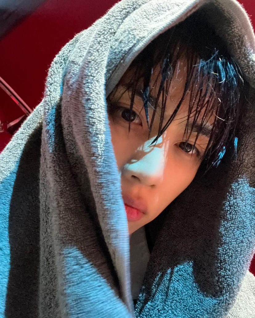 ️️
️️ ️️Spot me with my Changmin hyung <a href="/cecangmin/">Changmin.</a> taking some silly photos together
️️
️️ ️️