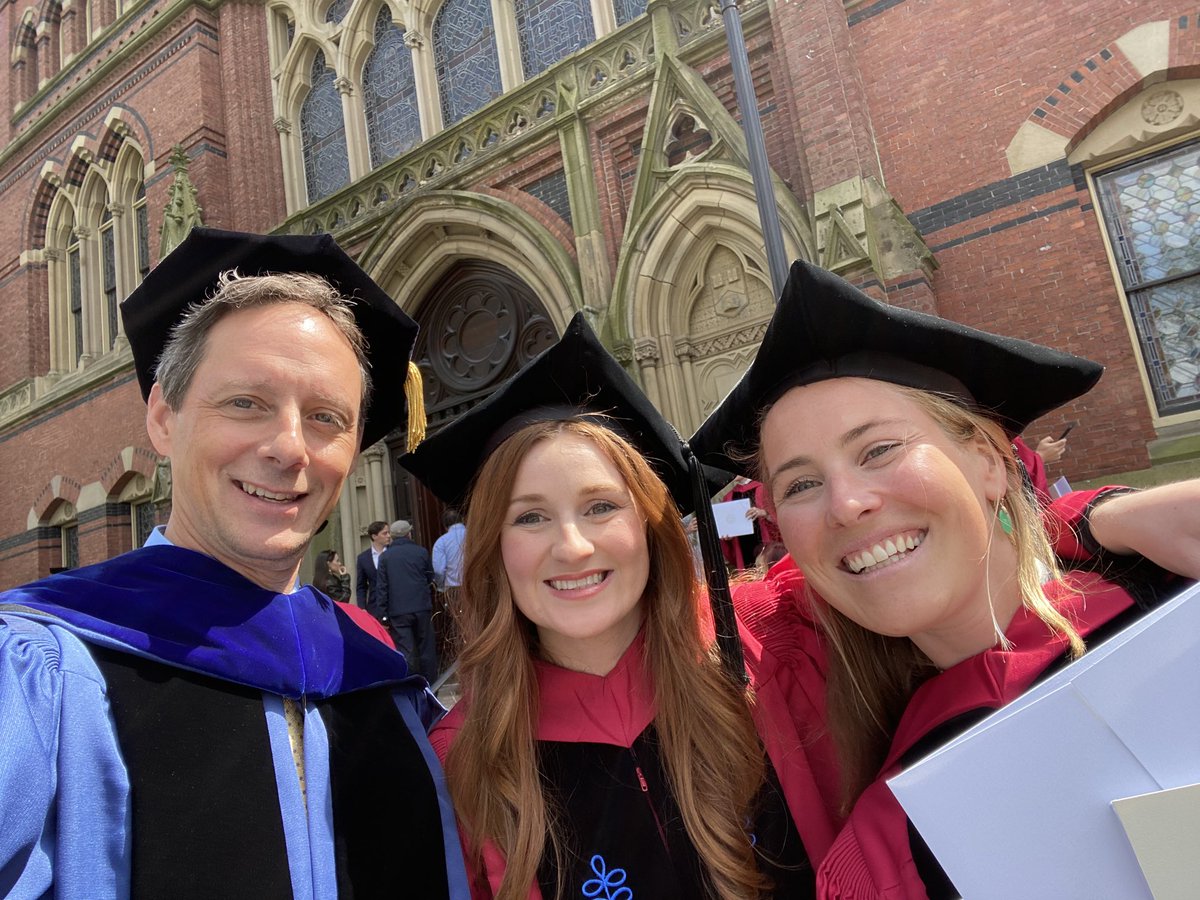 Two PhDs in the same year (#s 9 and 10)! It was a true privilege to mentor ⁦Molly @Molly__McNamara⁩ and Sophie over these last few years. Inspiring pair with the brightest of futures.