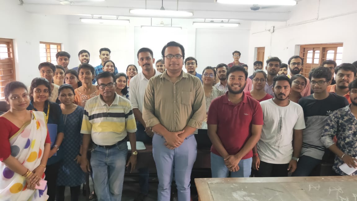 Thanks to the #ECE department of the #CollegeofEngineeringandManagementKolaghat (#CEMK) for inviting me as an #ExternalExpert for the university's #BTech project evaluation. @MAKAUTWB  #SabyasachiMukhopadhyay #ResearchScholar #CCDS #IITKGP @IITKgp  #InstituteOfEminence #KGPIAN