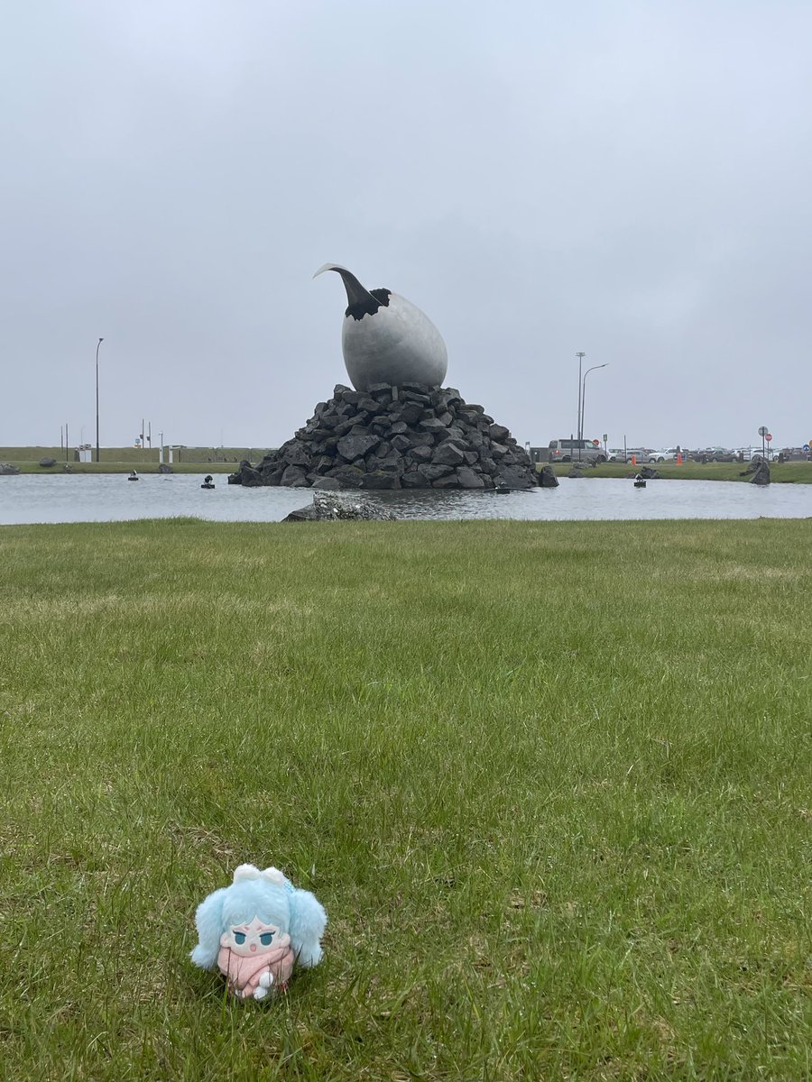 lol,bunnypie is on a trip.🧣🗻
#은지원 
#EUNJIWON 
#殷志源