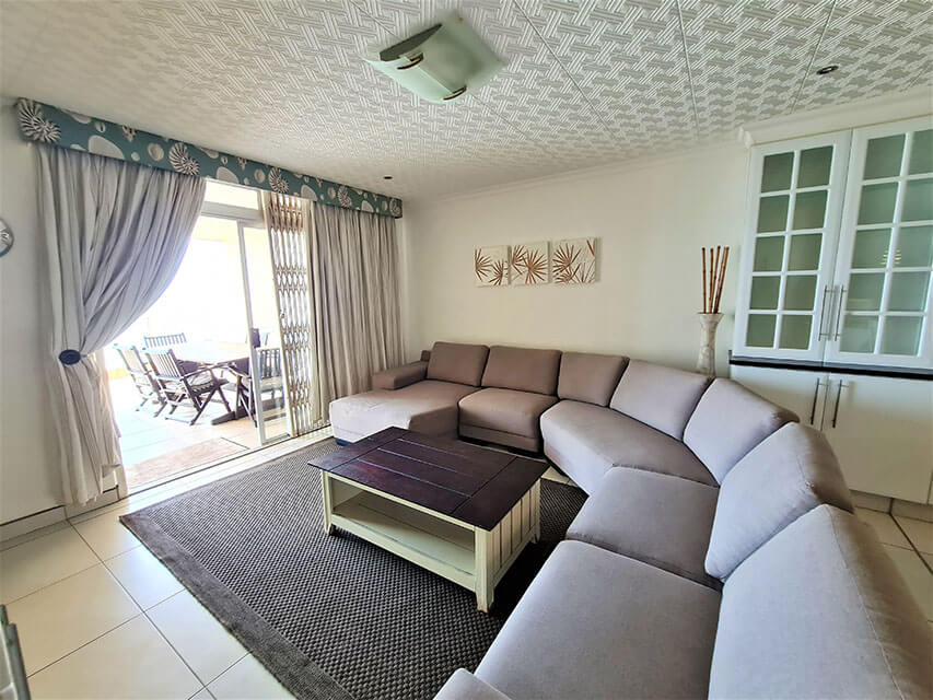 LeisureLetting's tweet photo. Santorini Unit C is a self-catering apartment with panoramic ocean views &amp; is located just around the corner from Margate’s main swimming beach.

#margateismagic #beachholiday #beachholidays #beachholidaysarethebest #beachholidayvibes #beachholidays❤️ #beachholidayhome https://t.co/pbUGeIF7IG